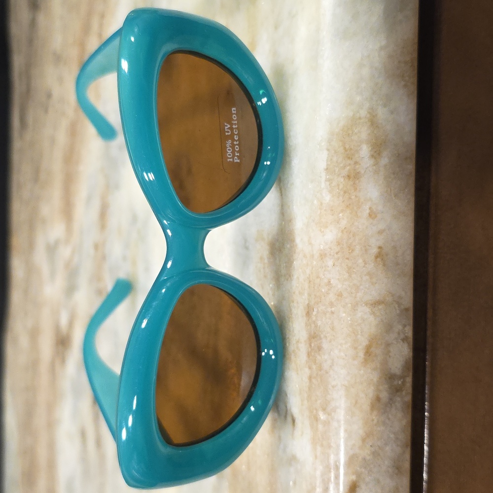 New Teal A New Day Sunglasses UV Ptotected.